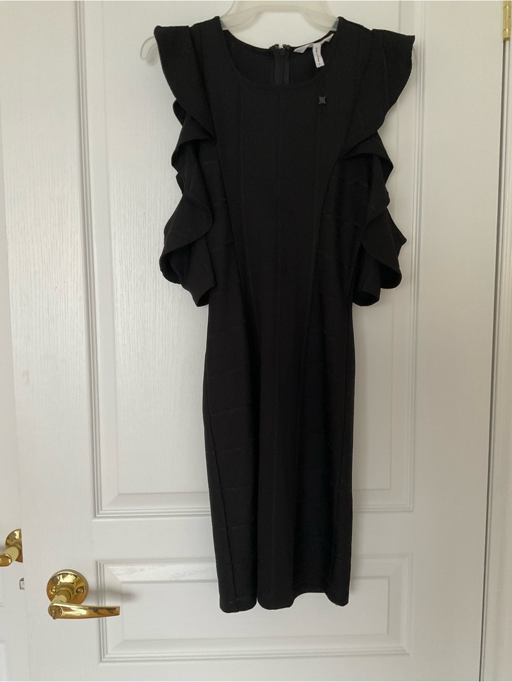 BCBGeneration Black Ruffle Sleeve Dress - Size 0 - BNWOT